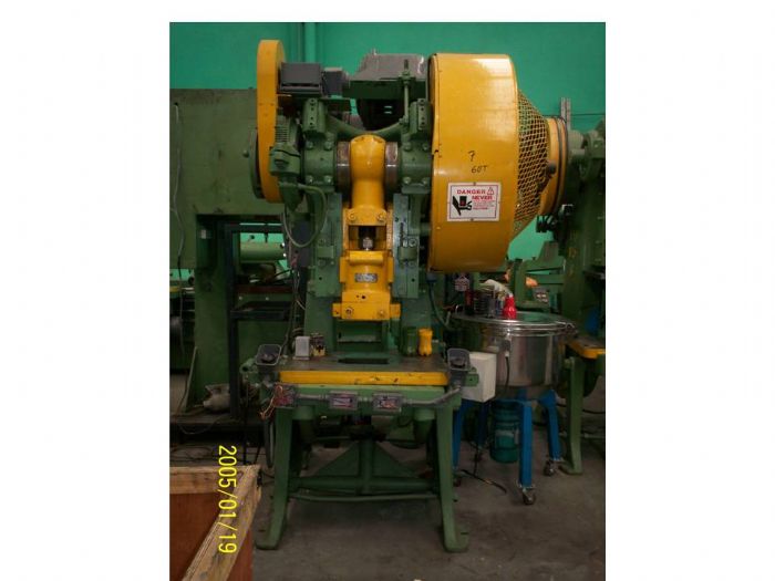 TROQUELADORA 60 TONS.